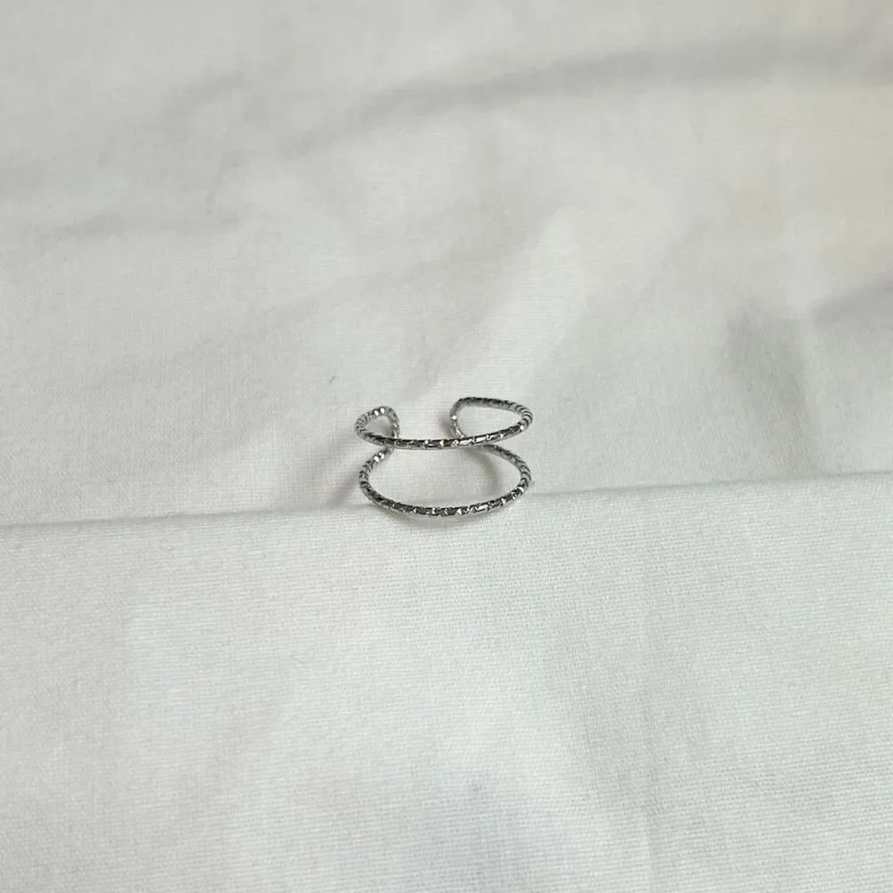 Vintage Inspired Luxury Silver Tone Ring